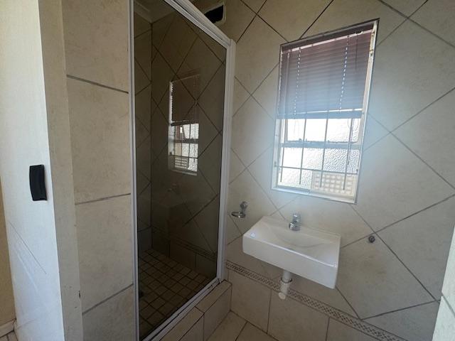 To Let 3 Bedroom Property for Rent in Bothasig Western Cape